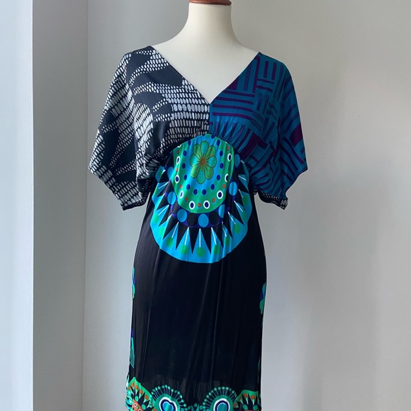 NWT CUSTO Barcelona flattering colorful party dress. Size 2 (fits 2-4 US) - Picture 3 of 5